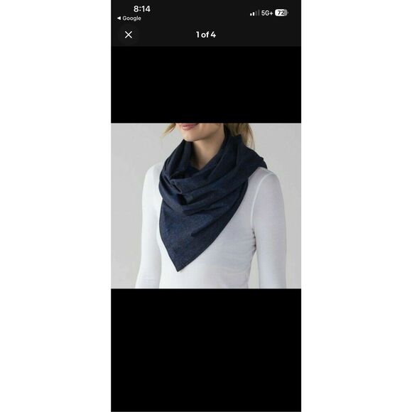 Lululemon Blue Black Vinyasa Scarf Snap On